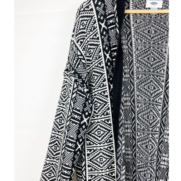 Old Navy Black White Aztec Sweater Cardigan Small - Picture 4 of 6